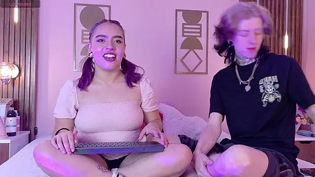 Snapshot of Hanna-Winchester chatting on 02.01.26 Hanna-Winchester online show from 02.01.26