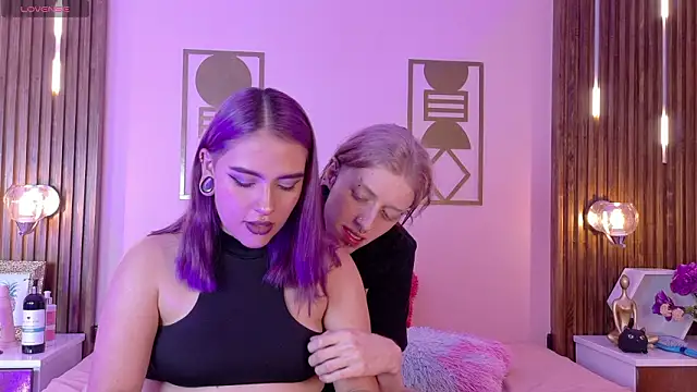 Snapshot of Hanna-Winchester chatting on 02.06.26 Hanna-Winchester online show from 02.06.26