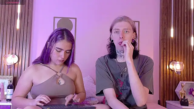 Snapshot of Hanna-Winchester chatting on 02.09.26 Hanna-Winchester online show from 02.09.26