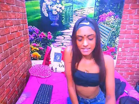 Snapshot of IndianPretty14u2Luv chatting on 06.15.26 IndianPretty14u2Luv online show from 06.15.26