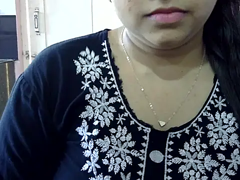 Cute Aliyaa online show from 04.05.26