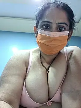 Snapshot of diyam4002 chatting on 02.09.26 diyam4002 online show from 02.09.26