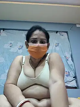 Snapshot of diyam4002 chatting on 02.18.26 diyam4002 online show from 02.18.26