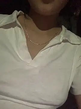 Snapshot of Hoa-tuylip chatting on 02.17.26 Hoa-tuylip online show from 02.17.26