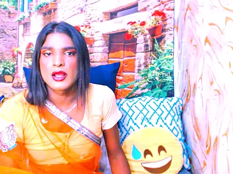 Snapshot of spicybarbie chatting on 02.15.26 spicybarbie online show from 02.15.26