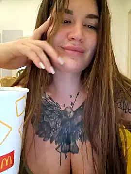 Snapshot of TattooGirlAlia chatting on 02.08.25 TattooGirlAlia online show from 02.08.25