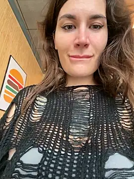 Snapshot of TattooGirlAlia chatting on 10.23.25 TattooGirlAlia online show from 10.23.25