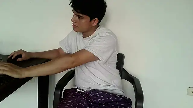 Snapshot of luisk200 chatting on 02.03.26 luisk200 online show from 02.03.26