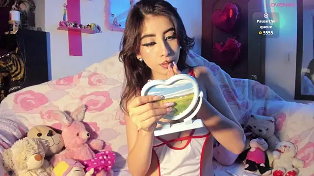 Rebecahart online show from 02.15.26