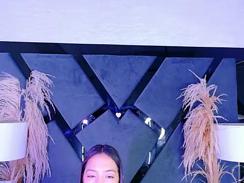 KylieWhitee online show from 02.19.26