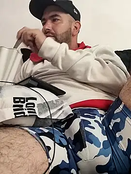 hairyandbigmann online show from 02.15.26