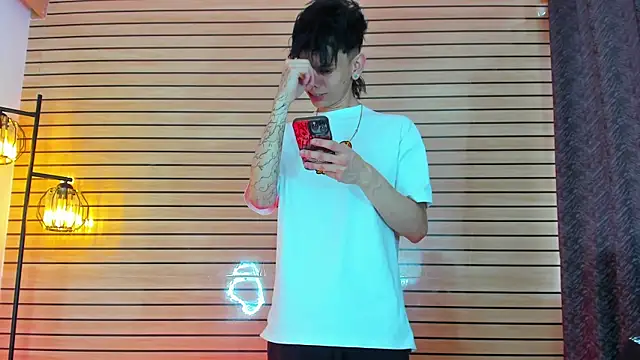 TheBatMansion online show from 04.05.26