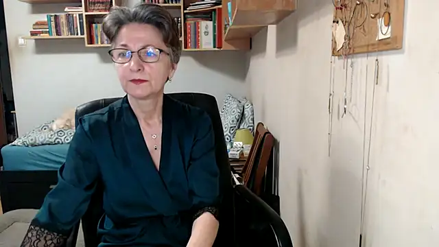 katemodel online show from 09.10.25