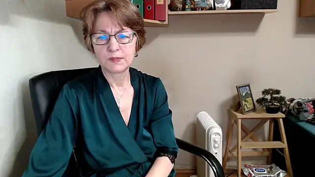 Snapshot of katemodel chatting on 02.04.26 katemodel online show from 02.04.26