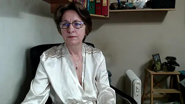 Snapshot of katemodel chatting on 02.16.26 katemodel online show from 02.16.26