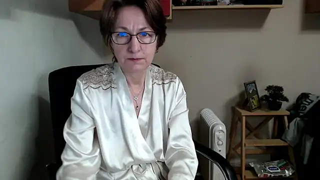 Snapshot of katemodel chatting on 02.19.26 katemodel online show from 02.19.26