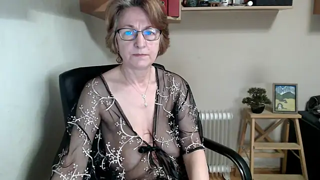 katemodel online show from 04.20.26