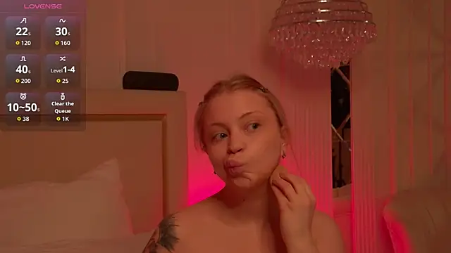 MollyHilton online show from 04.01.26