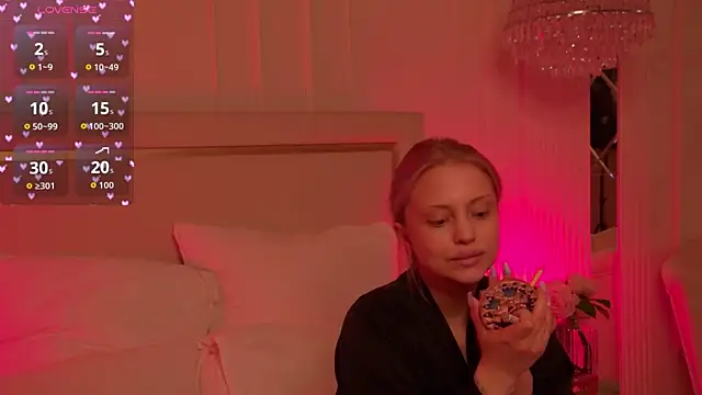 MollyHilton online show from 04.13.26