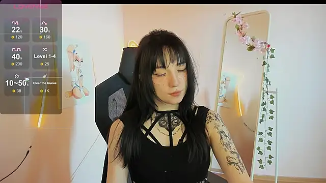 Snapshot of AliceeinWonderlanddd chatting on 05.09.26 AliceeinWonderlanddd online show from 05.09.26