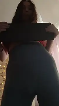 Snapshot of _strawberry_moon_ chatting on 02.03.26 strawberry moon online show from 02.03.26