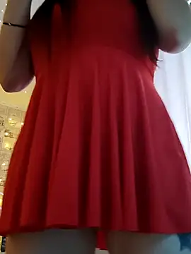 Snapshot of _strawberry_moon_ chatting on 02.13.26 strawberry moon online show from 02.13.26