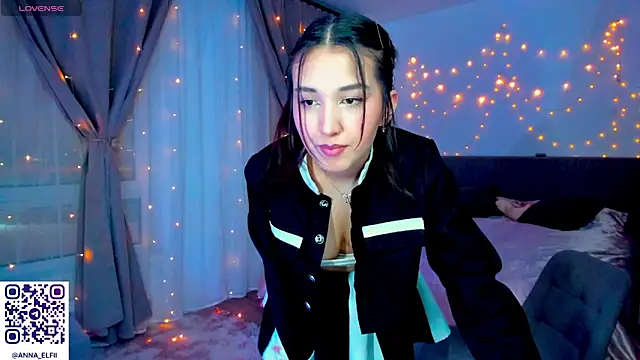 Anna Elfii online show from 02.12.26