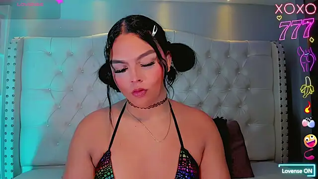 Maia Hotts online show from 05.21.26