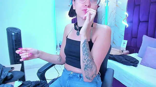 crystalstonee online show from 02.17.26