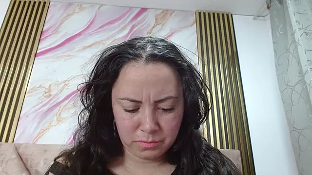 ElaMurray02 online show from 04.30.26