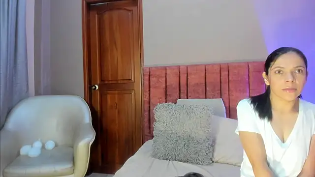 Snapshot of AnnaBroooks chatting on 02.28.26 AnnaBroooks online show from 02.28.26