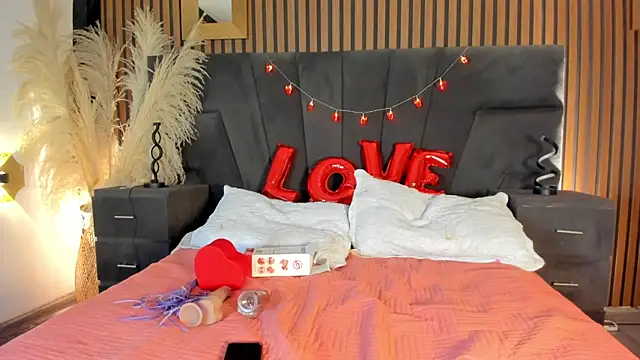 Snapshot of ZoehPeterr_ chatting on 02.15.26 ZoehPeterr online show from 02.15.26