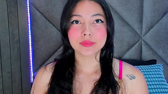 AnnieRouse   online show from 03.29.26