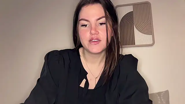 Snapshot of kiaraaaa75 chatting on 02.13.26 kiaraaaa75 online show from 02.13.26