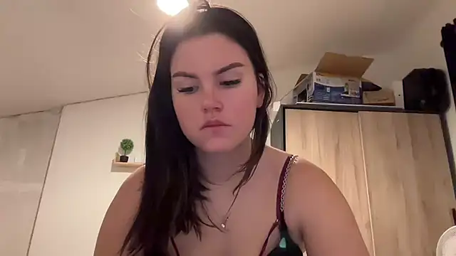 Snapshot of kiaraaaa75 chatting on 02.15.26 kiaraaaa75 online show from 02.15.26