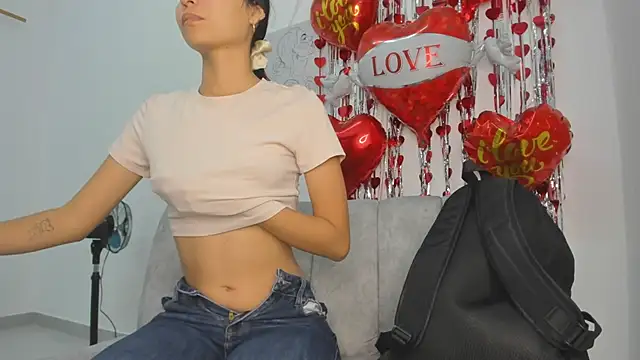 velvetluna  online show from 02.20.26