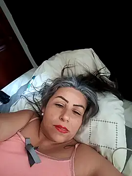 Snapshot of maynor_1998 chatting on 02.15.26 maynor 1998 online show from 02.15.26