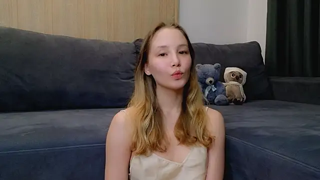 Snapshot of y0ur_sunshinee chatting on 04.28.26 y0ur sunshinee online show from 04.28.26