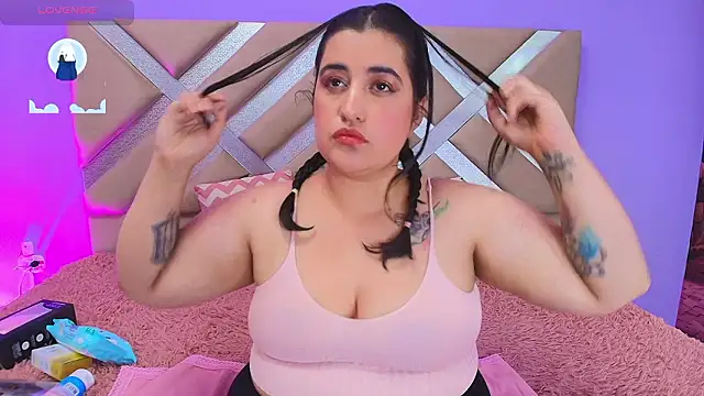 Snapshot of dani_vemom chatting on 02.01.26 dani vemom online show from 02.01.26