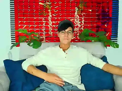 Snapshot of ThiiagoSaeenz chatting on 02.12.26 ThiiagoSaeenz online show from 02.12.26