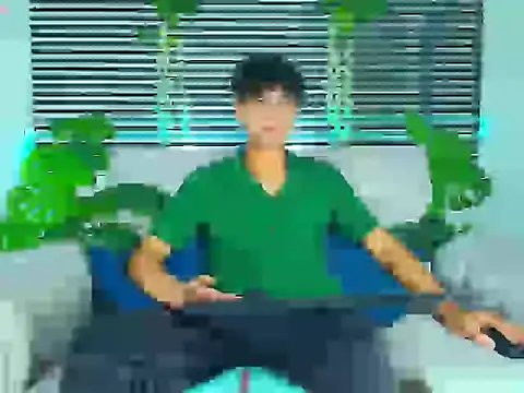 ThiiagoSaeenz online show from 04.13.26