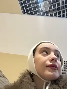 MiaTee online show from 02.13.26