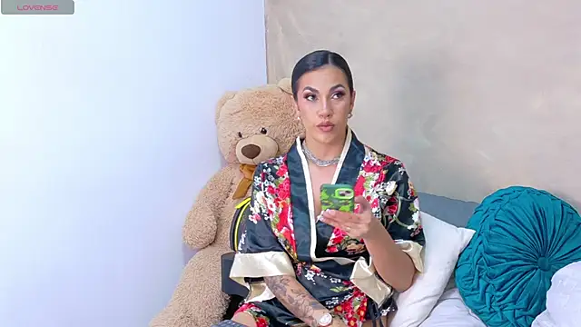 Snapshot of AndiVasquez chatting on 02.26.26 AndiVasquez online show from 02.26.26