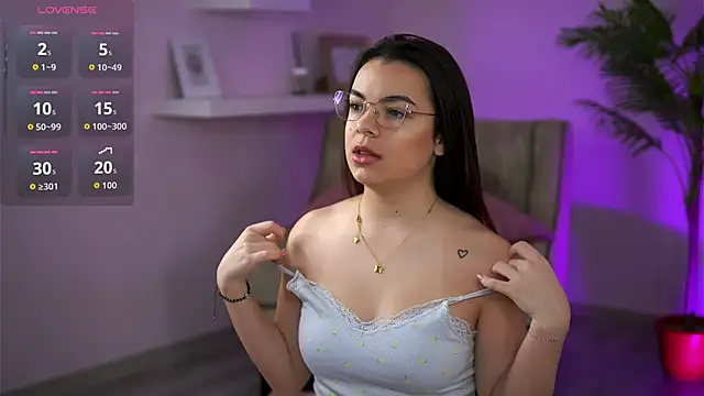 PeachyyFantasy online show from 02.02.26