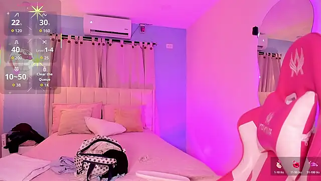 Snapshot of LOU_22_ chatting on 04.10.26 LOU 22 online show from 04.10.26