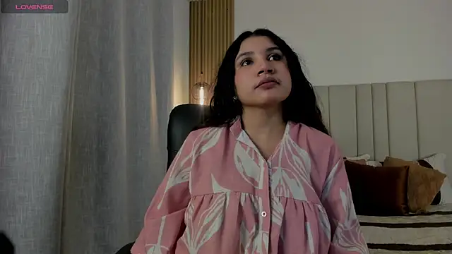 Victoria Rosee online show from 04.14.26