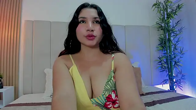 Snapshot of Victoria_Rosee chatting on 05.11.26 Victoria Rosee online show from 05.11.26