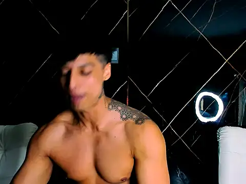 Wolfe Owen online show from 03.05.26