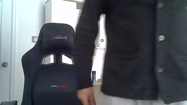 Snapshot of ciceroable chatting on 04.25.26 ciceroable online show from 04.25.26