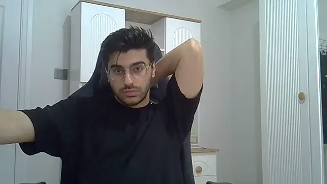 Snapshot of ciceroable chatting on 05.15.26 ciceroable online show from 05.15.26